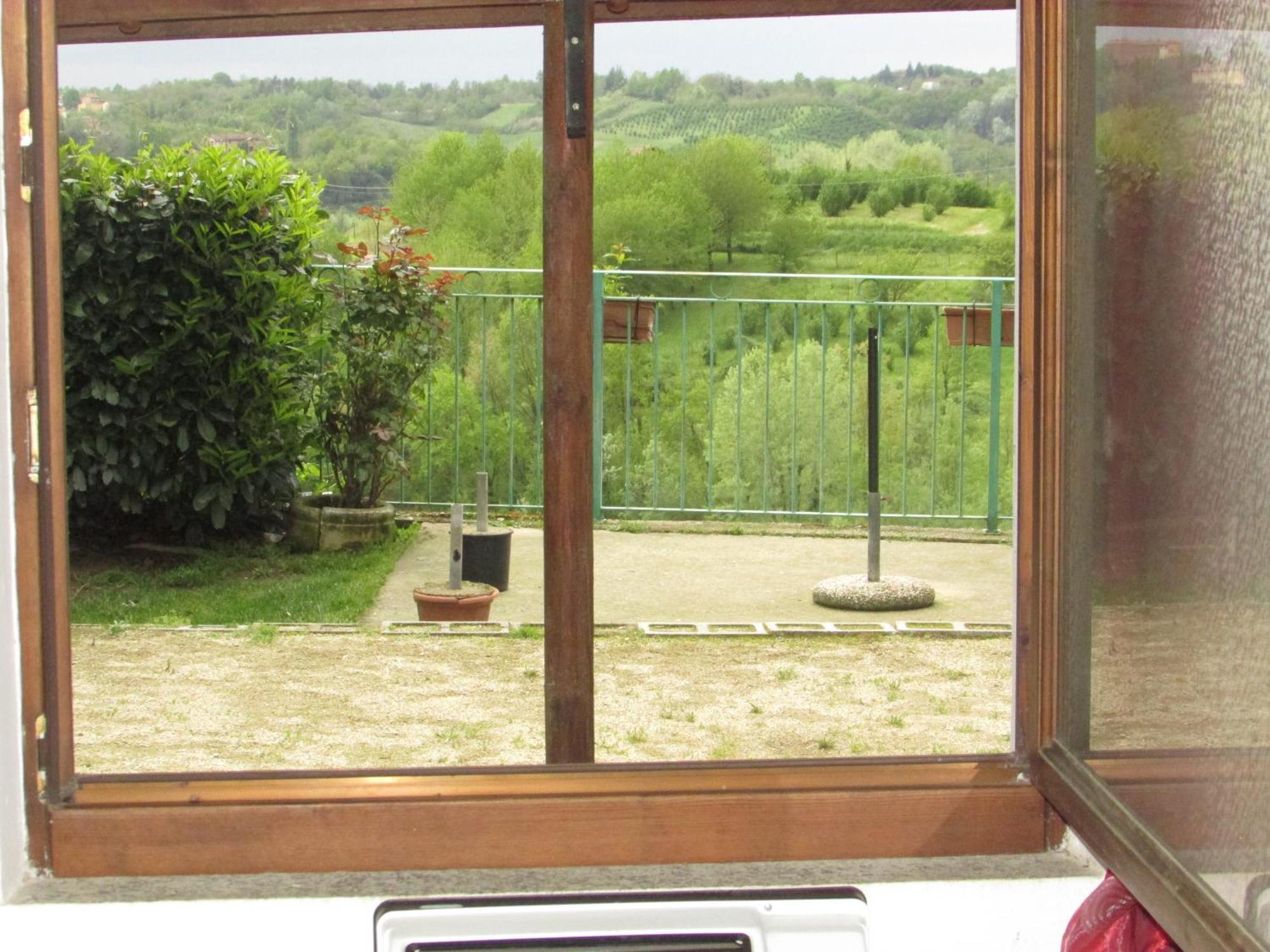La Terrazza Mombarone Vendégház Asti Kültér fotó