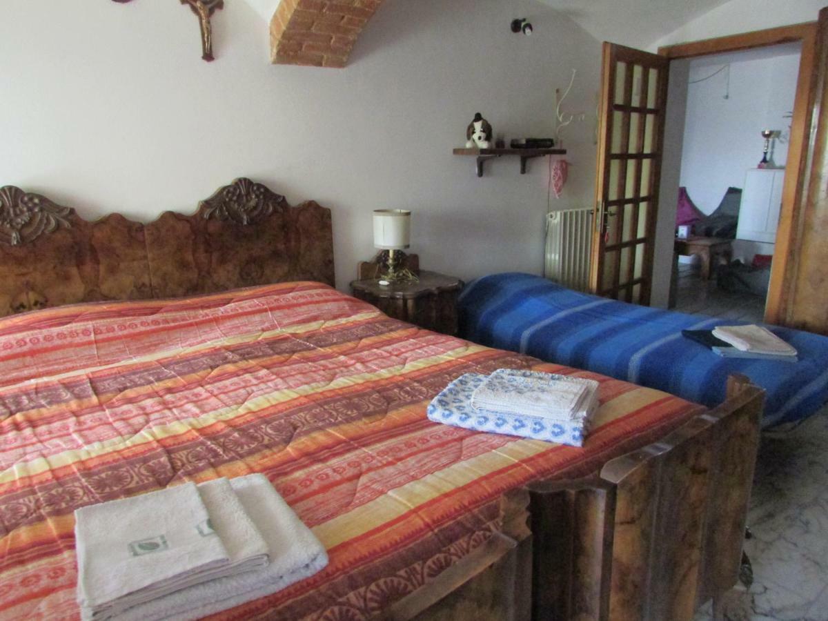La Terrazza Mombarone Vendégház Asti Kültér fotó