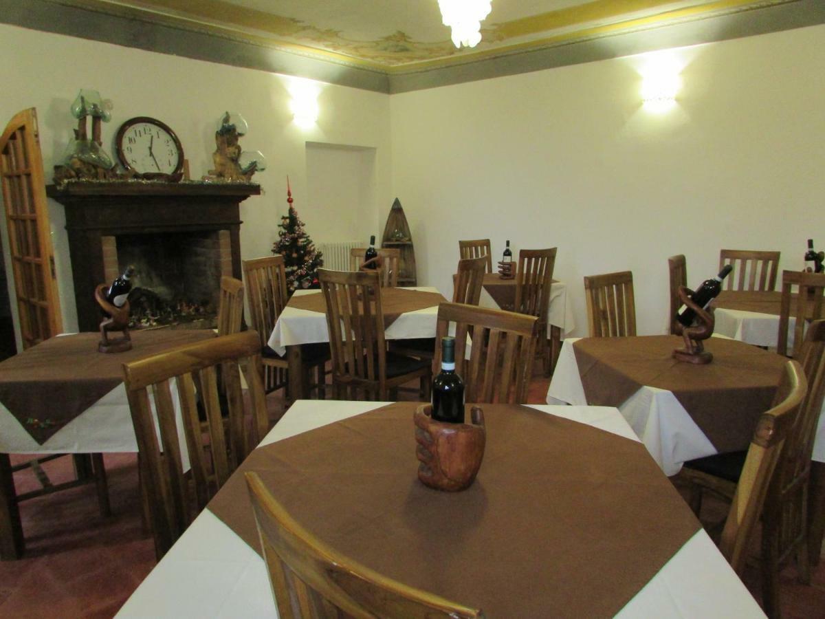 La Terrazza Mombarone Vendégház Asti Kültér fotó